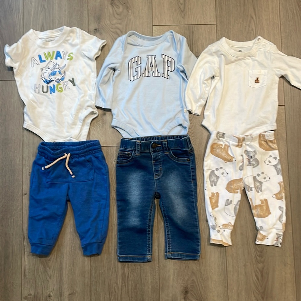 Baby boy bundle 
Baby Gap
Carter’s and Okie Dokie
3-6m